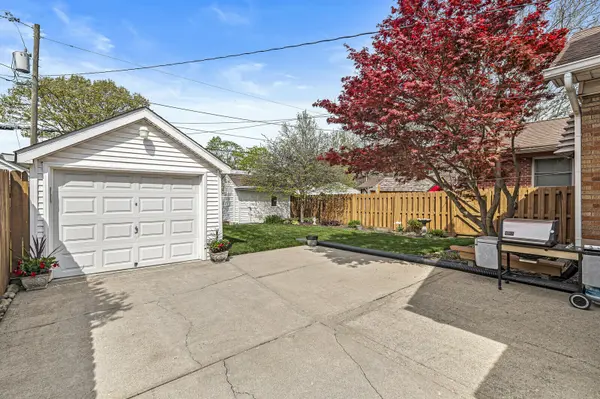 972 Lesley AVE, Indianapolis, IN 46219