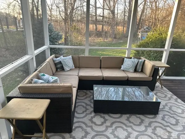 2502 Fawn Bluff CT, Zionsville, IN 46077