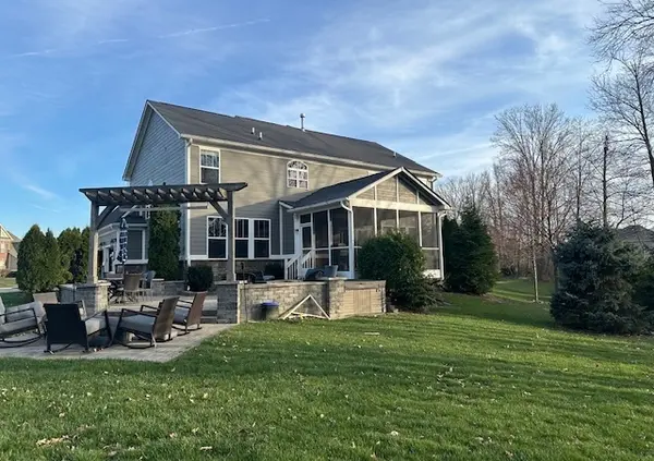2502 Fawn Bluff CT, Zionsville, IN 46077