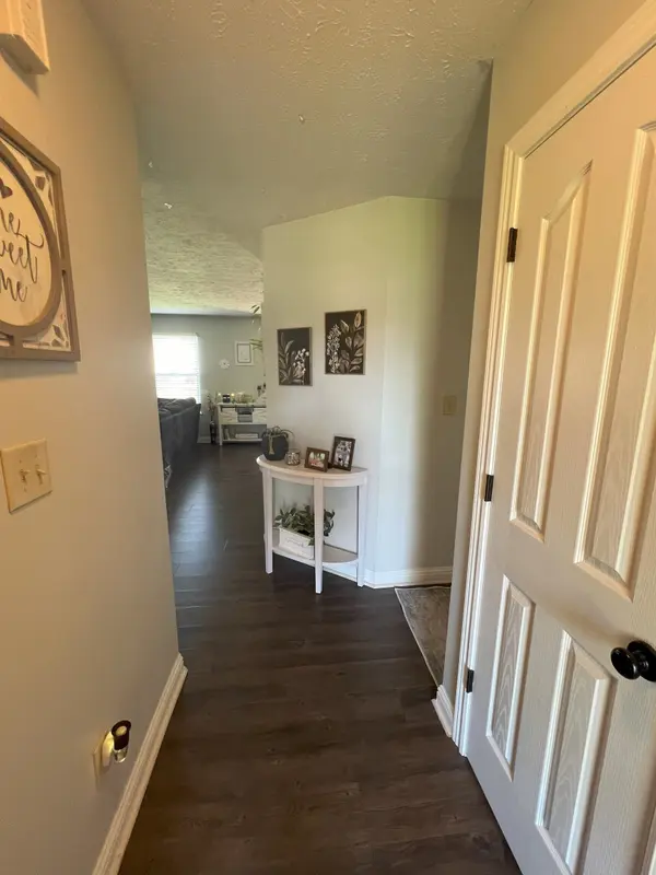 994 Youngs Creek DR, Franklin, IN 46131