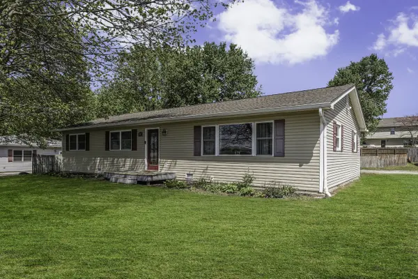 947 Berry RD, Greenwood, IN 46143