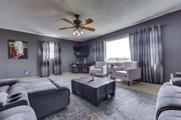 947 Berry RD, Greenwood, IN 46143