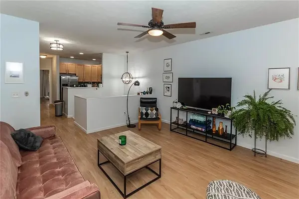 1025 Reserve WAY, Indianapolis, IN 46220