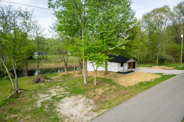 301 Beech RD, North Vernon, IN 47265