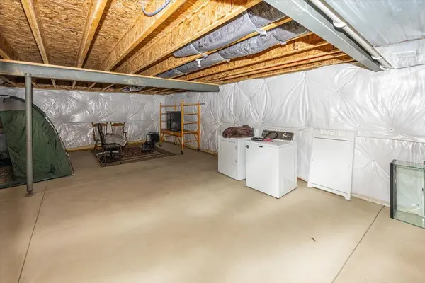 5674 Augusta Woods DR Plainfield, IN 46168