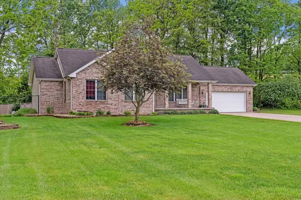 3002 Stardust LN, Seymour, IN 47274