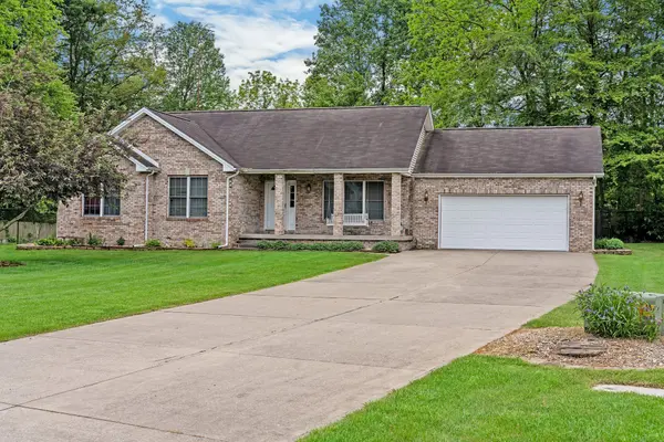 3002 Stardust LN, Seymour, IN 47274