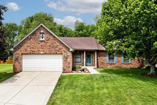 3304 Crickwood DR, Indianapolis, IN 46268