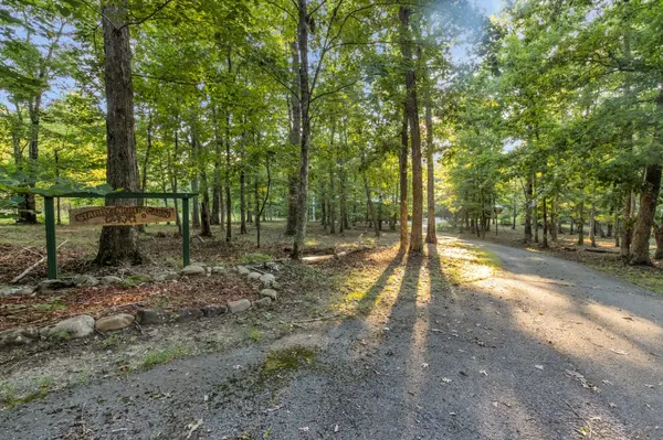 3200 Partin Farm Rd, Tracy City, TN 37387