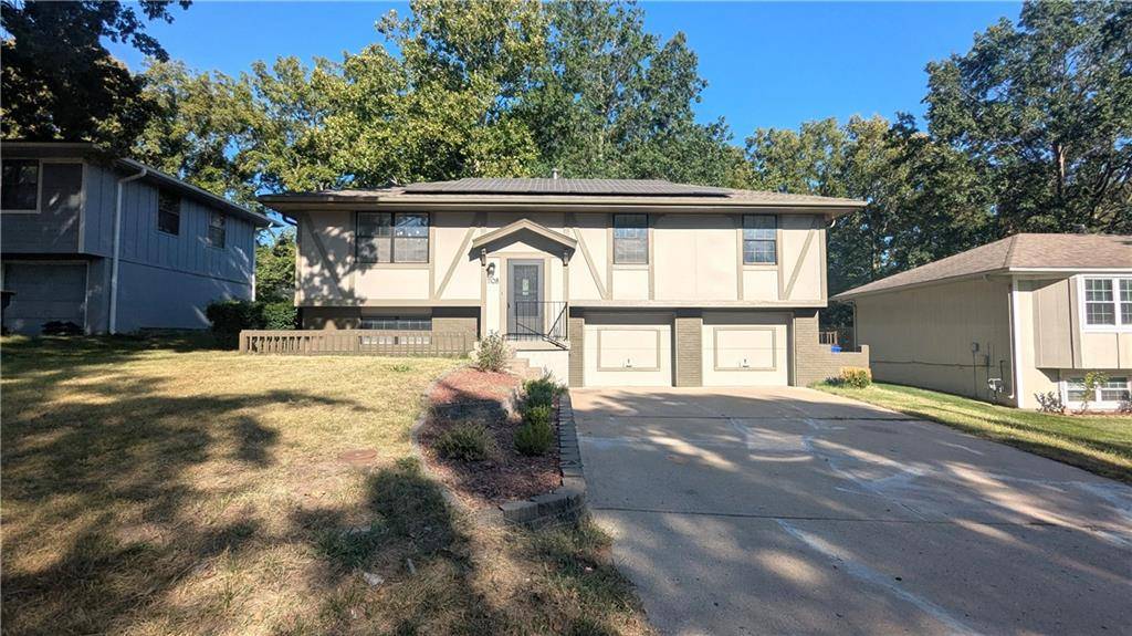 1108 NE 10th ST, Blue Springs, MO 64014