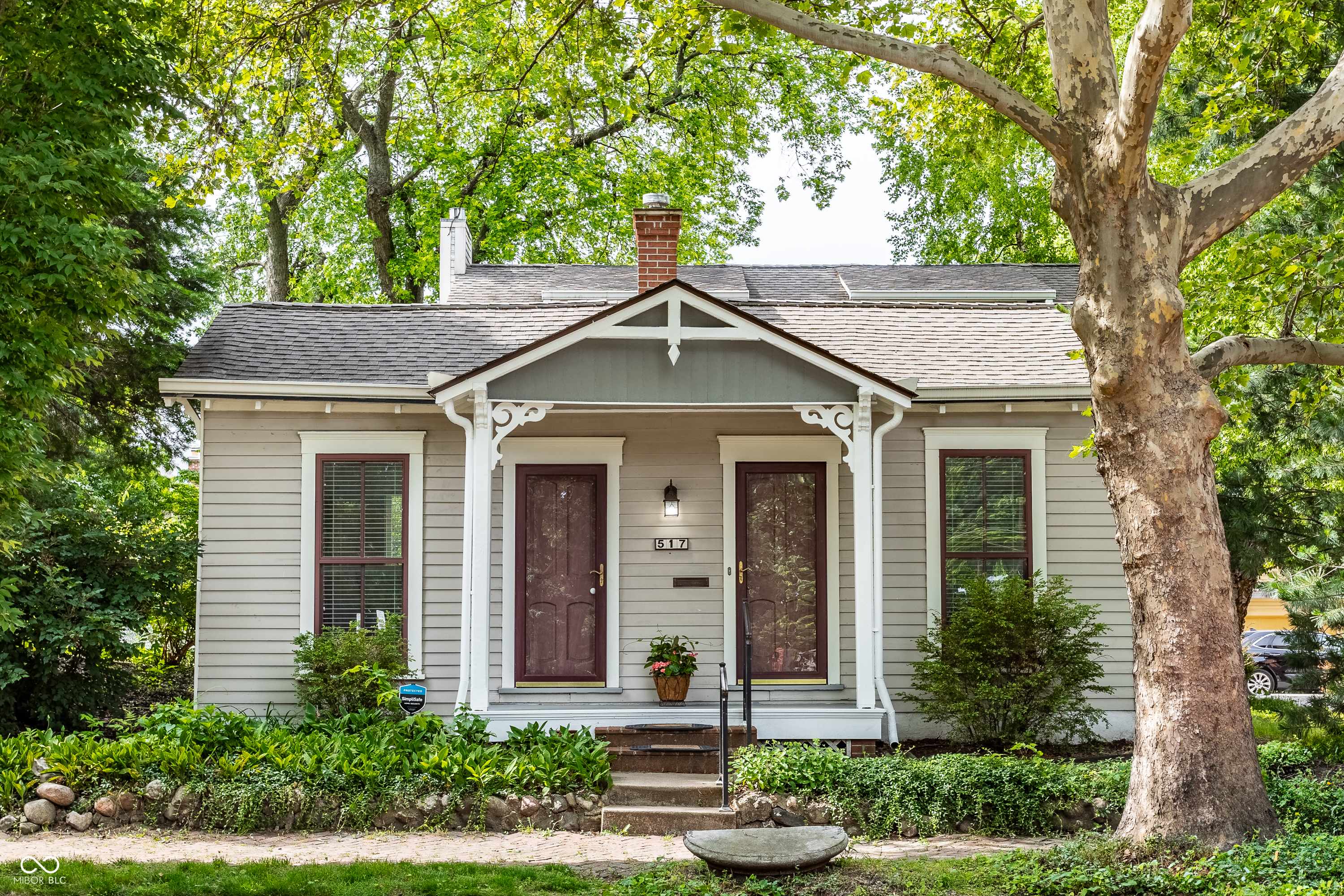 517 Lockerbie ST, Indianapolis, IN 46202