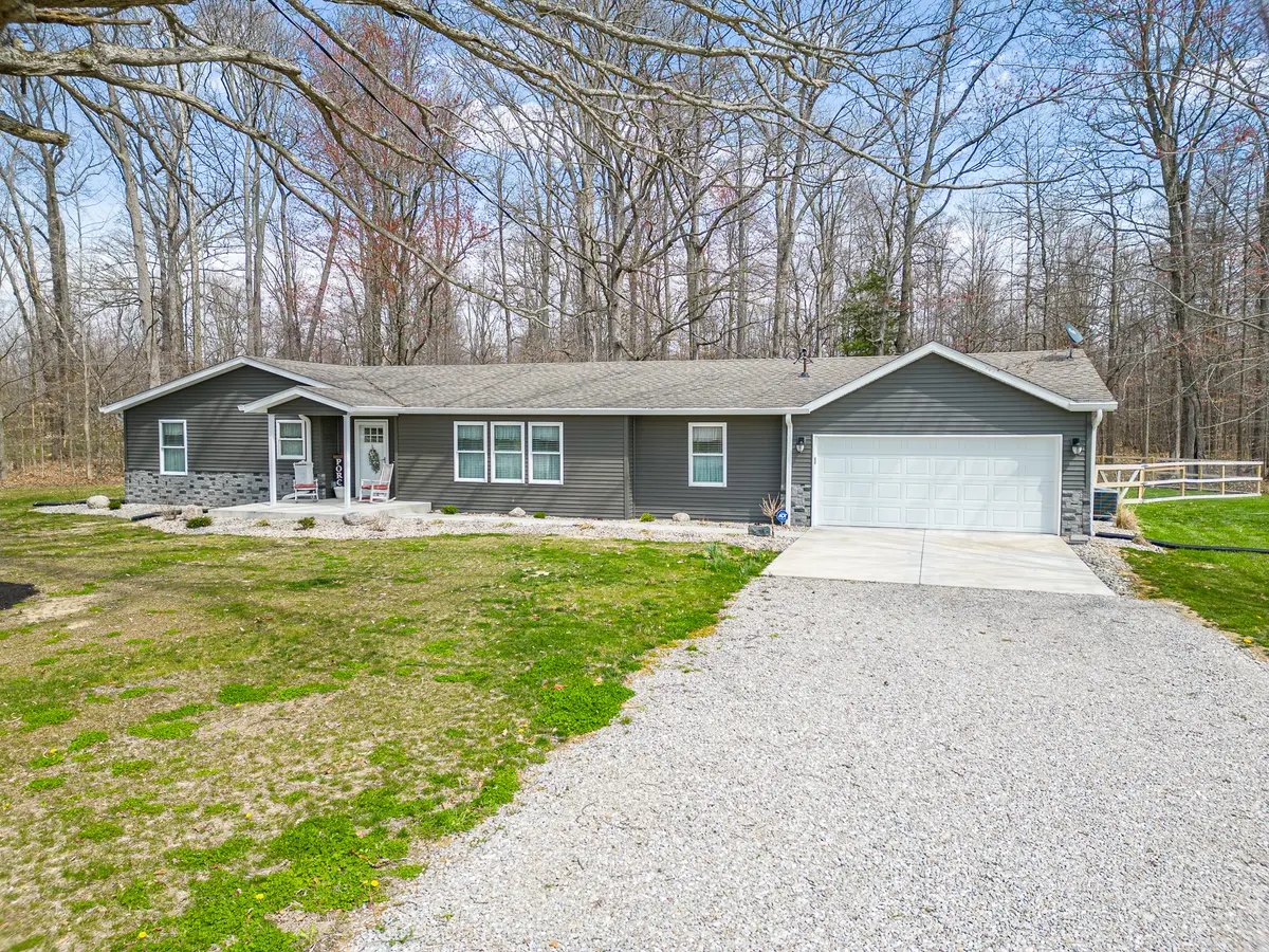 11228 E Sycamore ST, Seymour, IN 47274