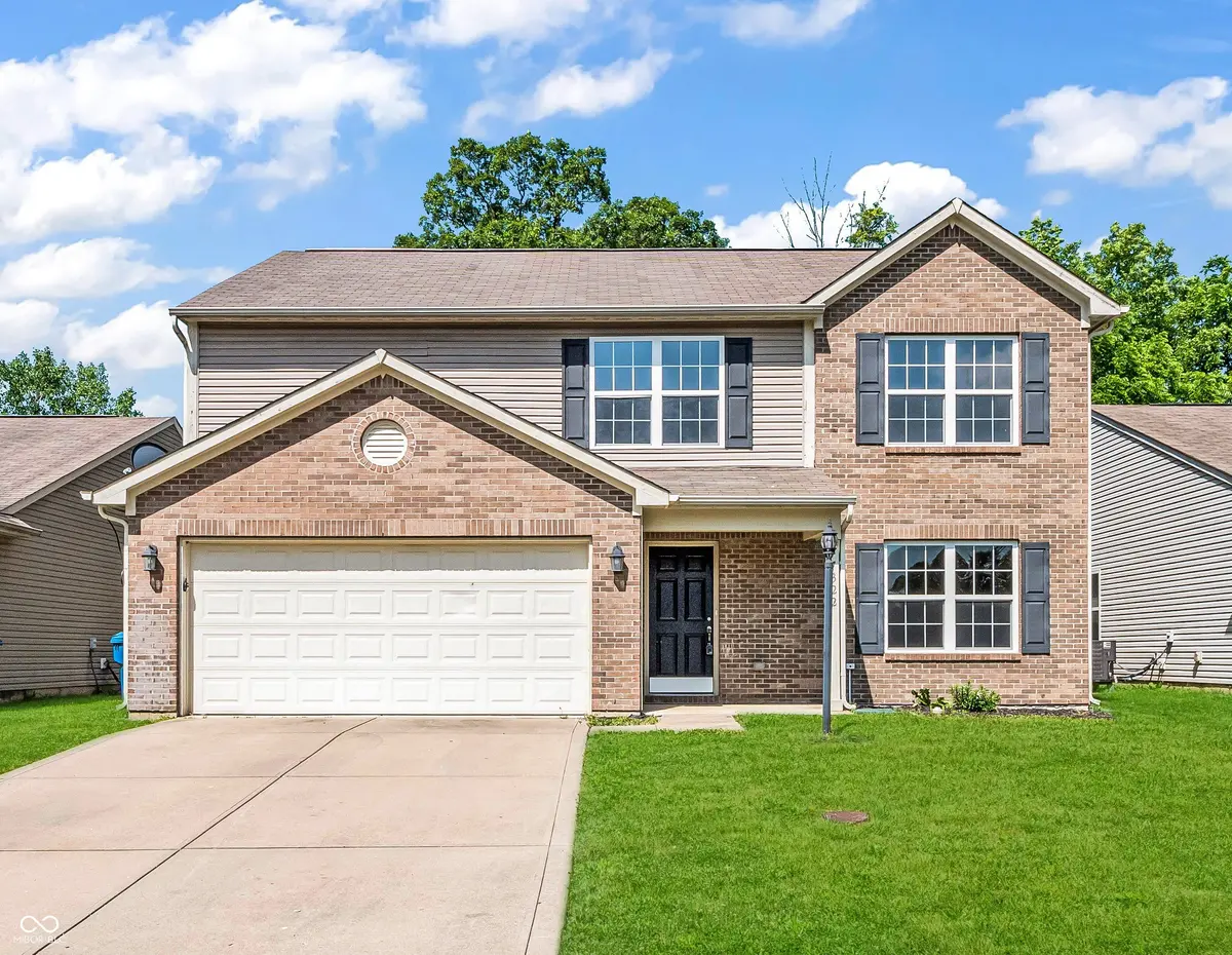7322 Mosaic DR, Indianapolis, IN 46221