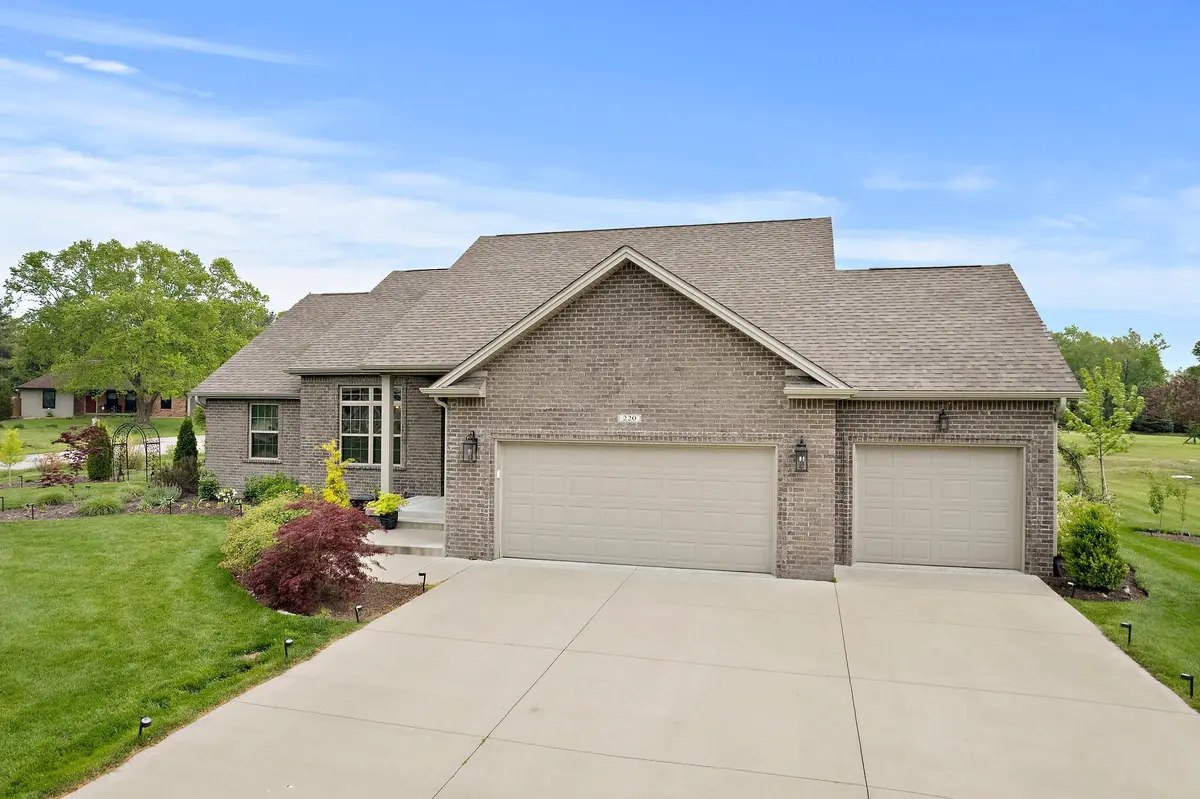 220 N Lakeside DR, Madison, IN 47250