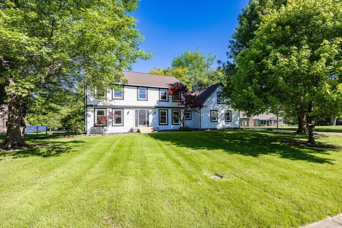 146 Yorkshire BLVD E, Cumberland, IN 46229