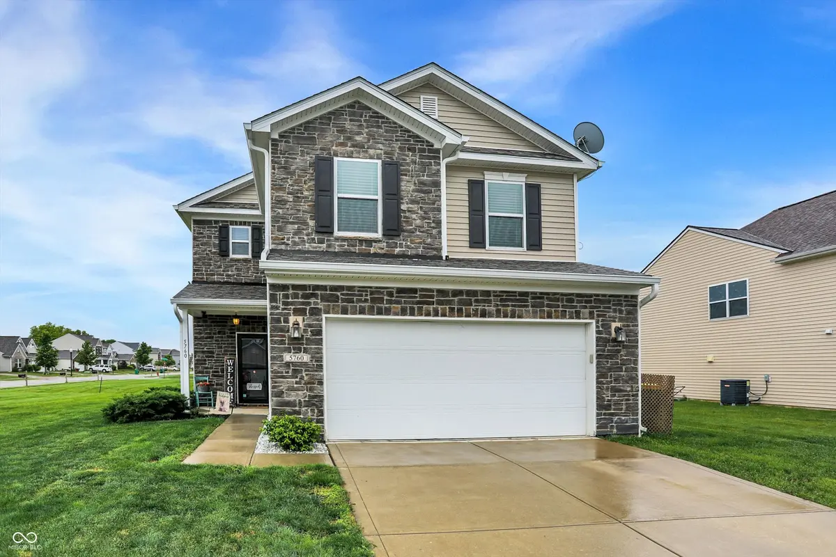 5760 White Pine RD, Whitestown, IN 46075
