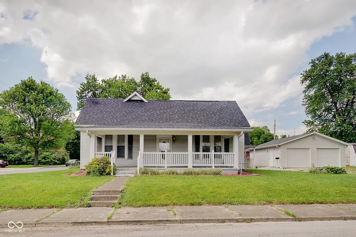 1110 E Pike ST, Martinsville, IN 46151