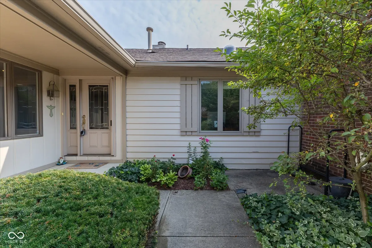 3426 Admiralty LN, Indianapolis, IN 46240