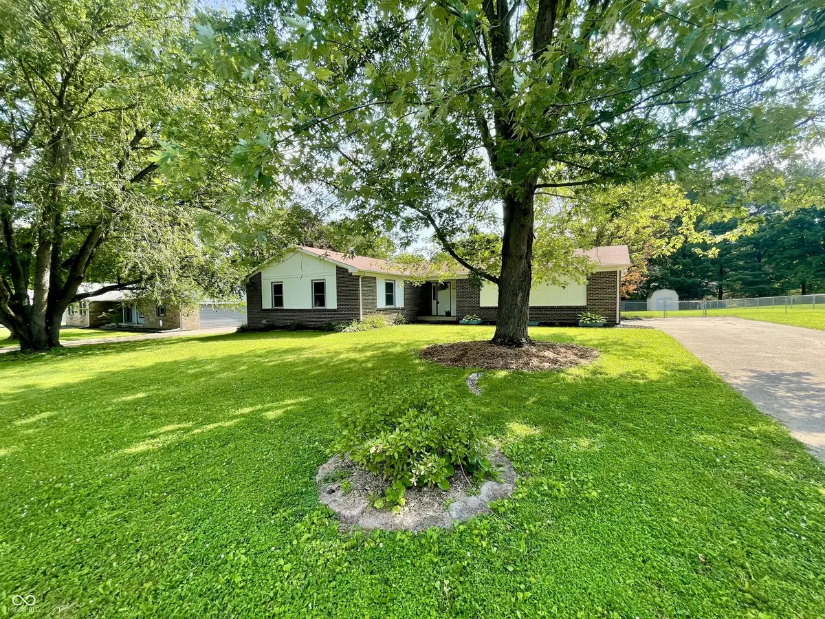 609 San Carlos DR, Greenwood, IN 46142