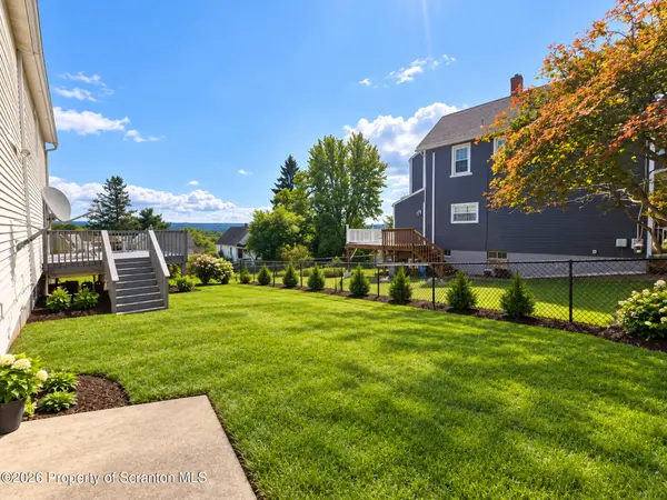 1037 Seneca ST, Scranton, PA 18508