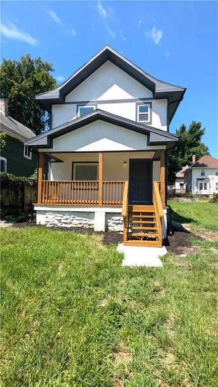 2628 College AVE, Kansas City, MO 64127