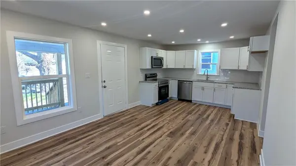 3403 E 62 ST, Kansas City, MO 64130