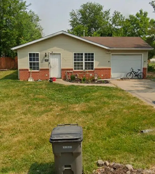 317 W Elm ST, Millersburg, IN 46543
