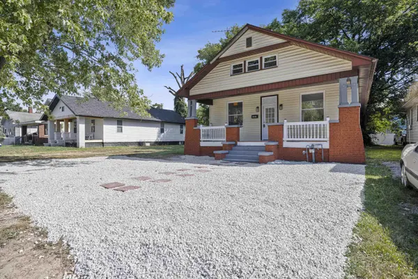 823 Monroe AVE, Evansville, IN 47713