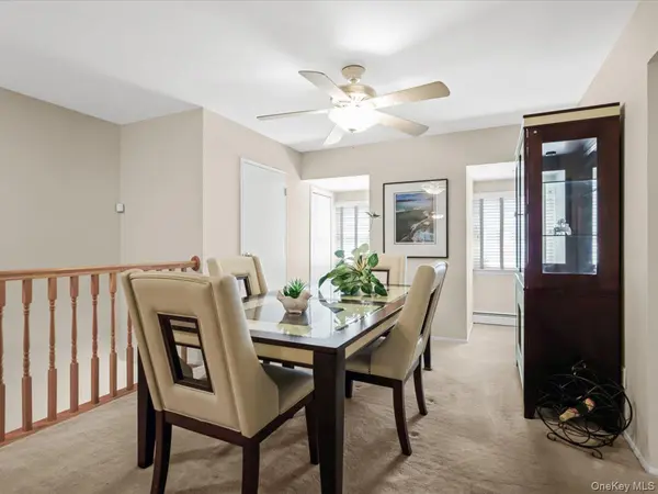 251 Village DR #251, Hauppauge, NY 11788