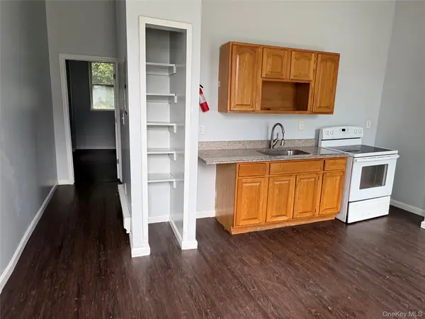 384 Washington ST #1R, Newburgh, NY 12550
