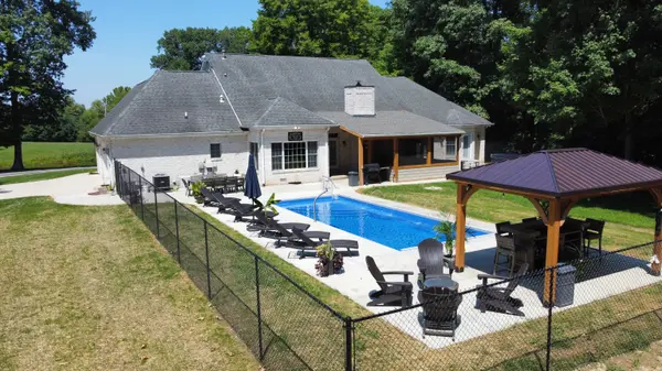 1788 Forestview LN, Martinsville, IN 46151