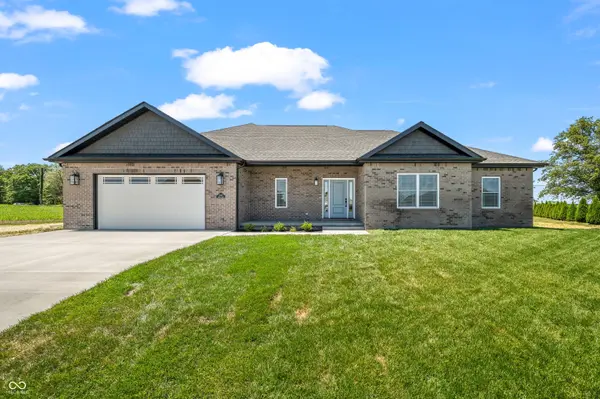 3557 Dundee CT, Seymour, IN 47274