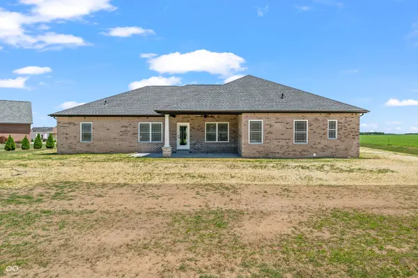 3557 Dundee CT, Seymour, IN 47274