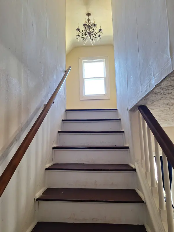 17 E Jackson ST, Knightstown, IN 46148