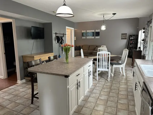 230 E Clear Lake LN, Westfield, IN 46074