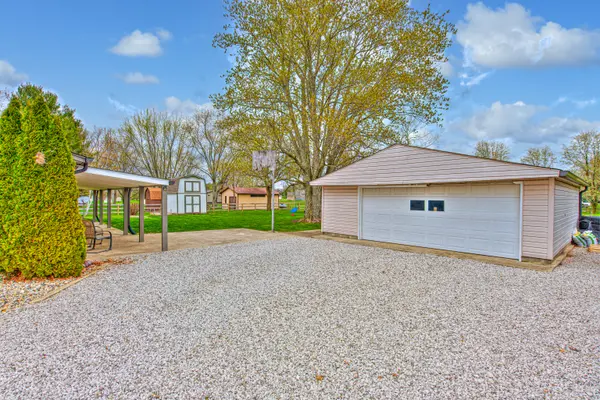 11745 N Antioch RD, Mooresville, IN 46158