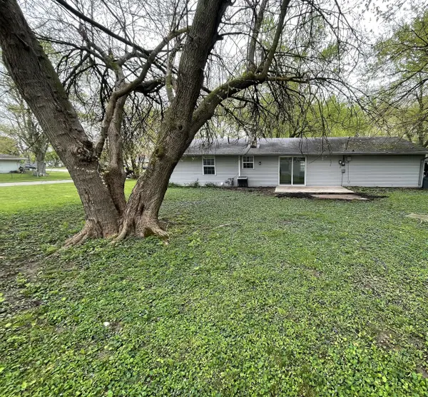 1607 Raintree DR, Anderson, IN 46011