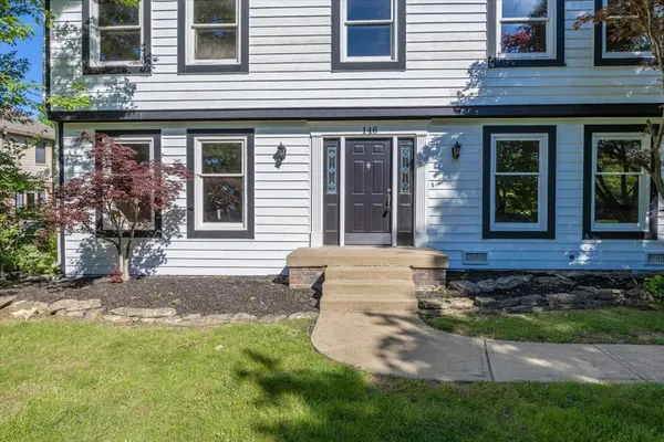 146 Yorkshire BLVD E, Cumberland, IN 46229