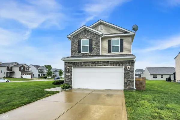 5760 White Pine RD, Whitestown, IN 46075