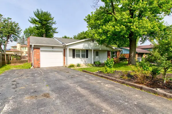 7424 McFarland RD, Southport, IN 46227