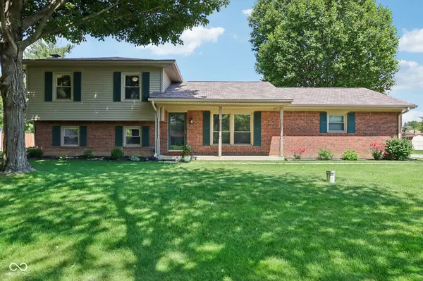 1369 S Daisy LN, New Palestine, IN 46163