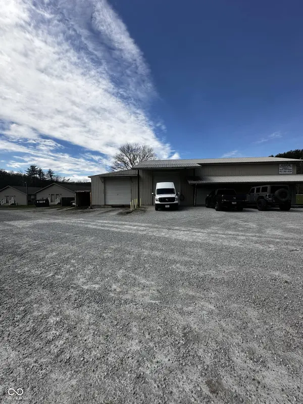 4245 IN-46 E, Nashville, IN 47448