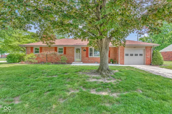 1943 Chandler LN, Columbus, IN 47203
