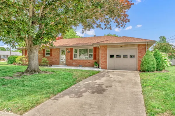 1943 Chandler LN, Columbus, IN 47203