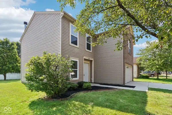 15308 Radiance DR, Noblesville, IN 46060