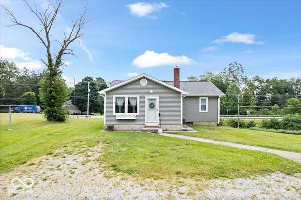 9049 W Forest DR, Elwood, IN 46036
