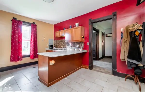 104 W Poplar ST, North Vernon, IN 47265