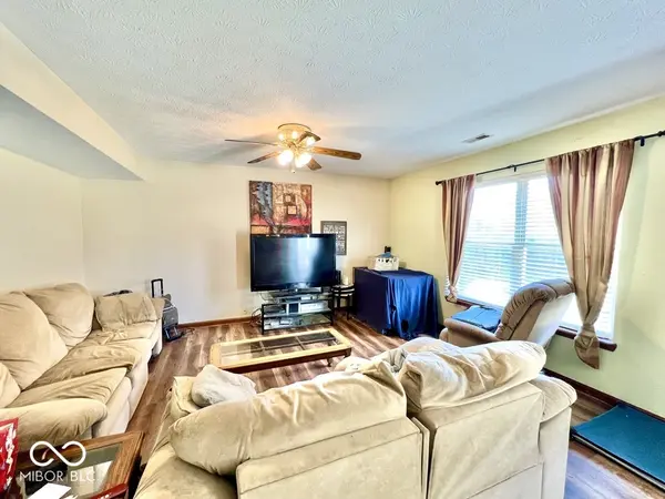 1640 Brookview DR, Brownsburg, IN 46112