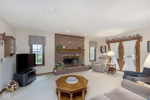 4565 Silver Springs DR, Greenwood, IN 46142