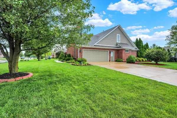 4884 W Cedar Creek DR, New Palestine, IN 46163